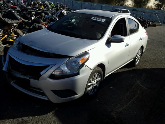 3N1CN7AP1FL833825 - 2015 NISSAN VERSA S SILVER photo 2