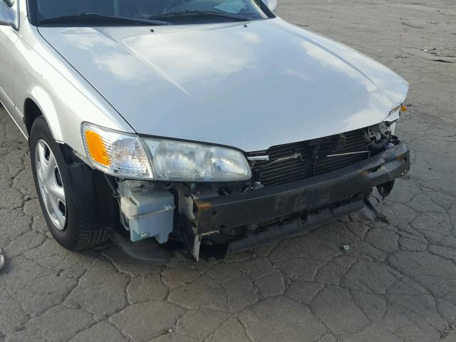 4T1BG22K91U104135 - 2001 TOYOTA CAMRY CE SILVER photo 9