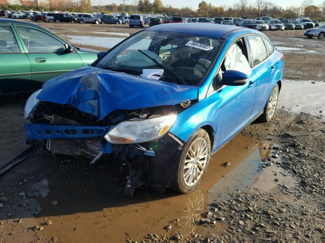 1FAHP3H23CL233725 - 2012 FORD FOCUS SEL BLUE photo 2