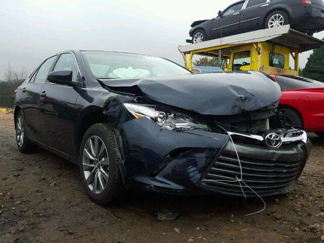 4T1BF1FK3HU763880 - 2017 TOYOTA CAMRY LE ლურჯი ფოტო 1