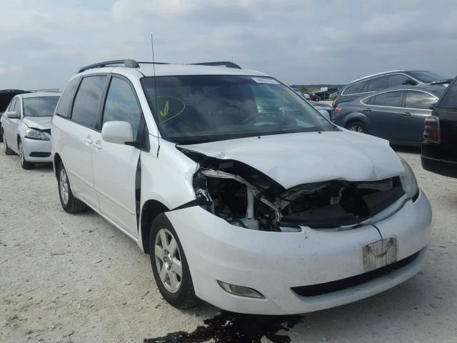 5TDZK22C38S145921 - 2008 TOYOTA SIENNA XLE WHITE photo 1