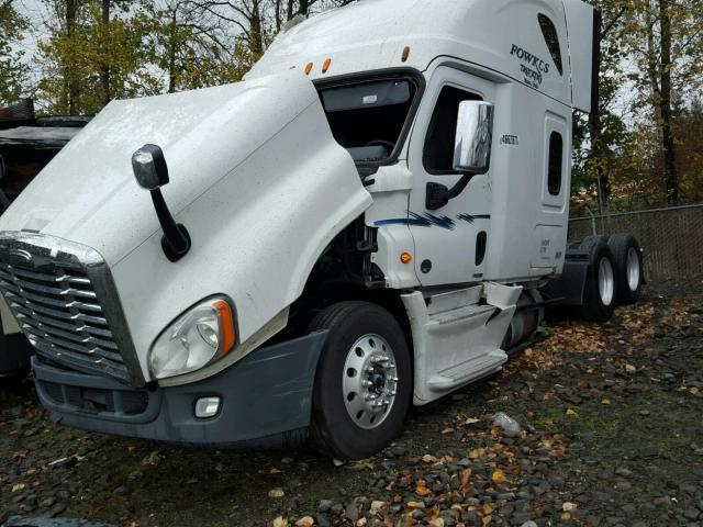 3AKJGLD54FSGD6737 - 2015 FREIGHTLINER CASCADIA 1 WHITE photo 2