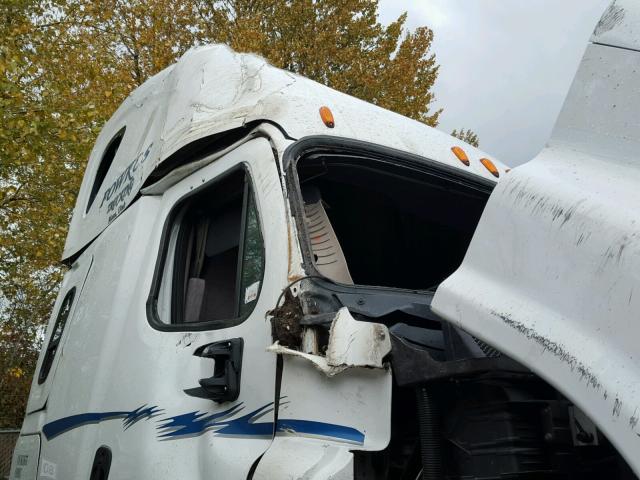 3AKJGLD54FSGD6737 - 2015 FREIGHTLINER CASCADIA 1 WHITE photo 9