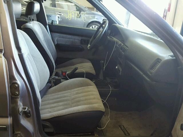 1Y1SK5463NZ069021 - 1992 GEO PRIZM BASE SILVER photo 5