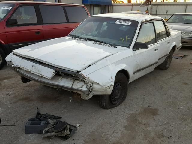 1G4AG55M0S6432138 - 1995 BUICK CENTURY SP WHITE photo 2