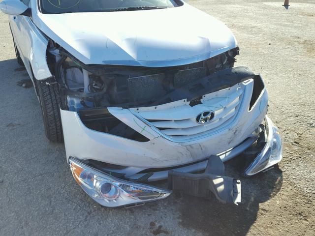 5NPEB4AC8DH621253 - 2013 HYUNDAI SONATA GLS WHITE photo 9