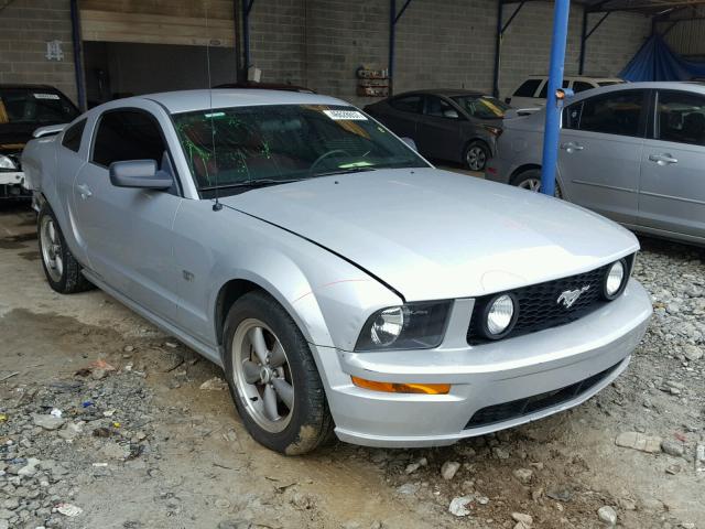 1ZVHT82H765118907 - 2006 FORD MUSTANG GT SILVER photo 1
