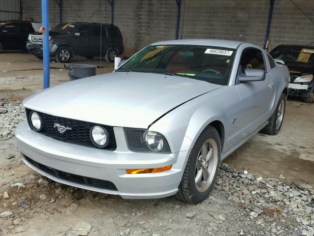 1ZVHT82H765118907 - 2006 FORD MUSTANG GT SILVER photo 2