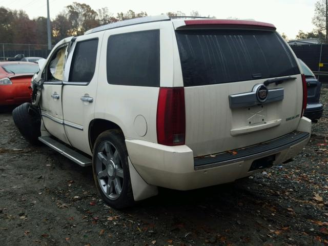 1GYFK63897R368802 - 2007 CADILLAC ESCALADE L WHITE photo 3