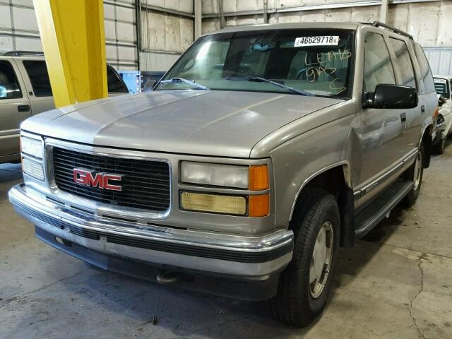 1GKEK13R7XJ708142 - 1999 GMC DENALI TAN photo 2