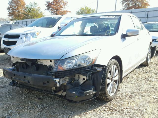 1HGCP3F86BA003085 - 2011 HONDA ACCORD EXL SILVER photo 2