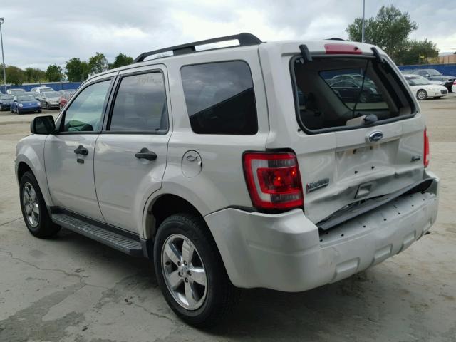 1FMCU9DG4CKA58842 - 2012 FORD ESCAPE XLT WHITE photo 3