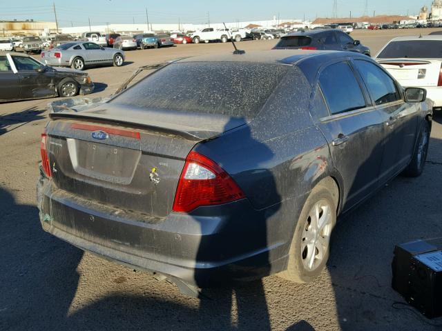 3FAHP0HA7CR116737 - 2012 FORD FUSION SE GRAY photo 4