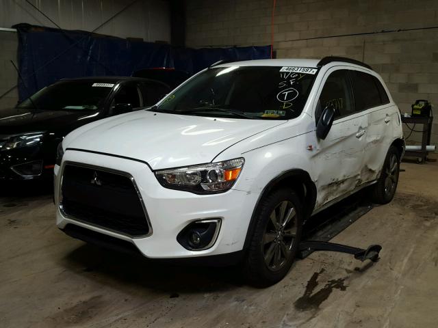 4A4AP5AUXDE016254 - 2013 MITSUBISHI OUTLANDER WHITE photo 2