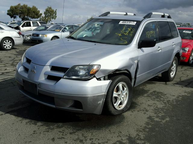 JA4LX31F94U028790 - 2004 MITSUBISHI OUTLANDER SILVER photo 2