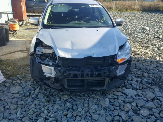 1FAHP3K24CL171051 - 2012 FORD FOCUS SE SILVER photo 9