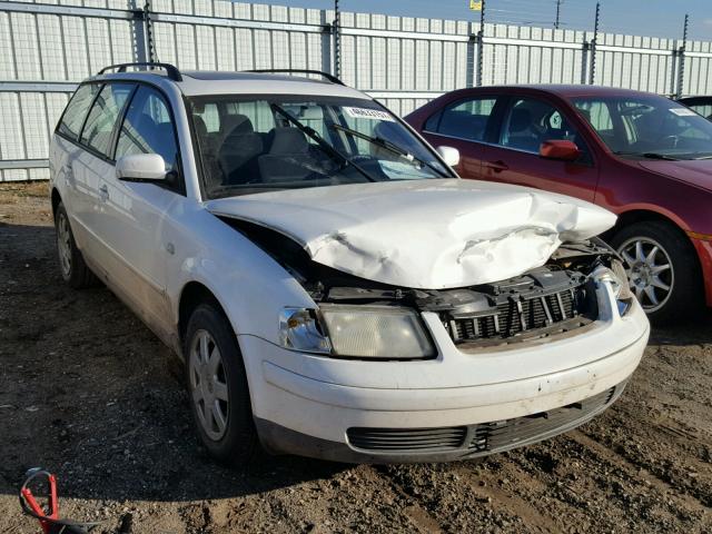 WVWND23B8YE272300 - 2000 VOLKSWAGEN PASSAT GLS WHITE photo 1