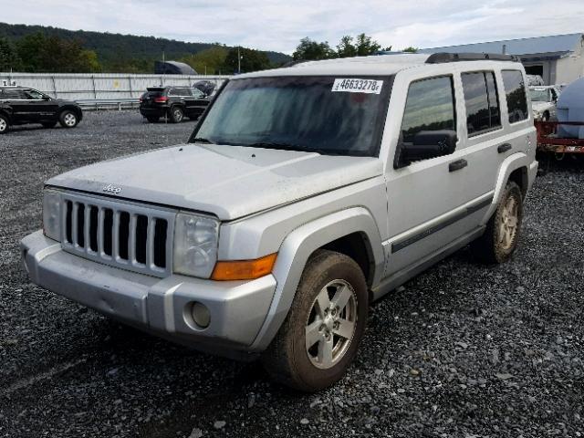 1J8HH48K66C204407 - 2006 JEEP COMMANDER SILVER photo 2