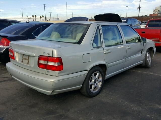 YV1LS61J1Y2658597 - 2000 VOLVO S70 BASE SILVER photo 4