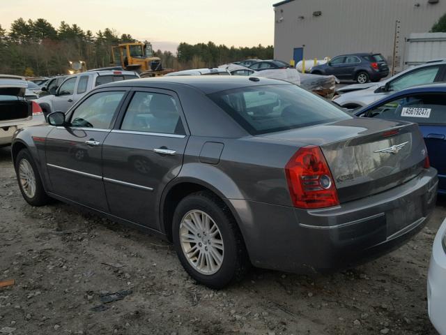 2C3CA5CV7AH229971 - 2010 CHRYSLER 300 TOURIN GRAY photo 3