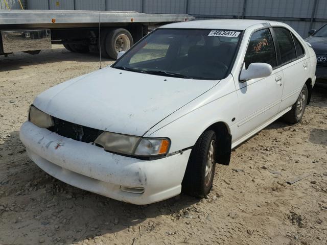 3N1AB41D7XL085426 - 1999 NISSAN SENTRA BAS WHITE photo 2