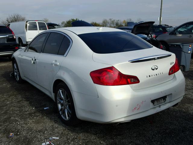 JN1CV6AR6BM352092 - 2011 INFINITI G37 WHITE photo 3