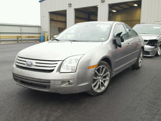 3FAHP07Z08R240802 - 2008 FORD FUSION SE SILVER photo 2