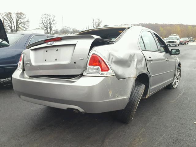 3FAHP07Z08R240802 - 2008 FORD FUSION SE SILVER photo 4