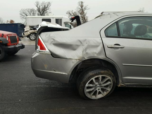 3FAHP07Z08R240802 - 2008 FORD FUSION SE SILVER photo 9