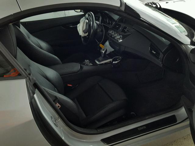 WBALL5C58EJ105019 - 2014 BMW Z4 SDRIVE2 SILVER photo 5