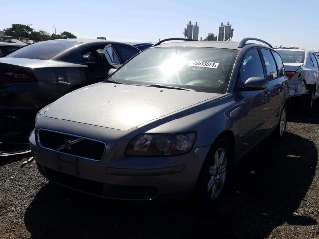 YV1MW390662200733 - 2006 VOLVO V50 2.4I GRAY photo 2