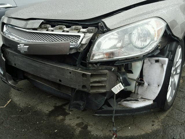 1G1ZE5E17BF371768 - 2011 CHEVROLET MALIBU LTZ 棕色 照片 9
