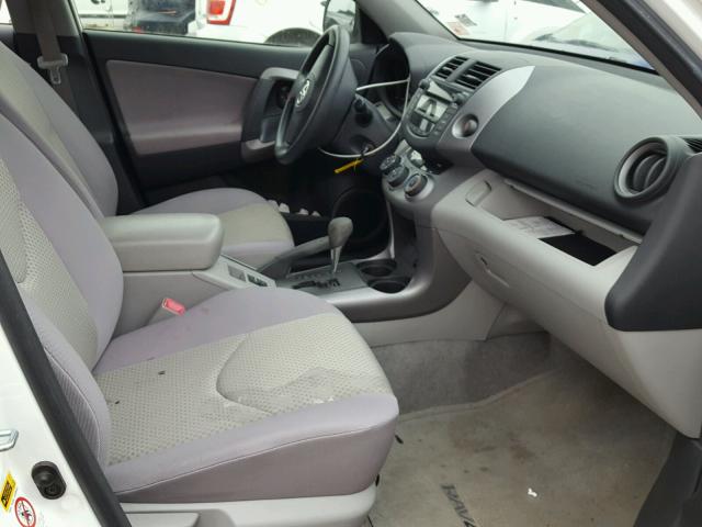 JTMBD33V686061464 - 2008 TOYOTA RAV4 白色 照片 5