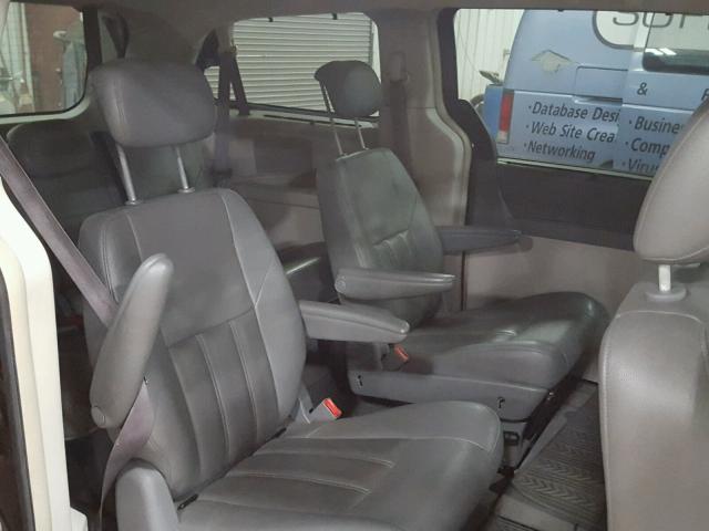 2A8HR54P68R730826 - 2008 CHRYSLER TOWN & COU BURGUNDY photo 6