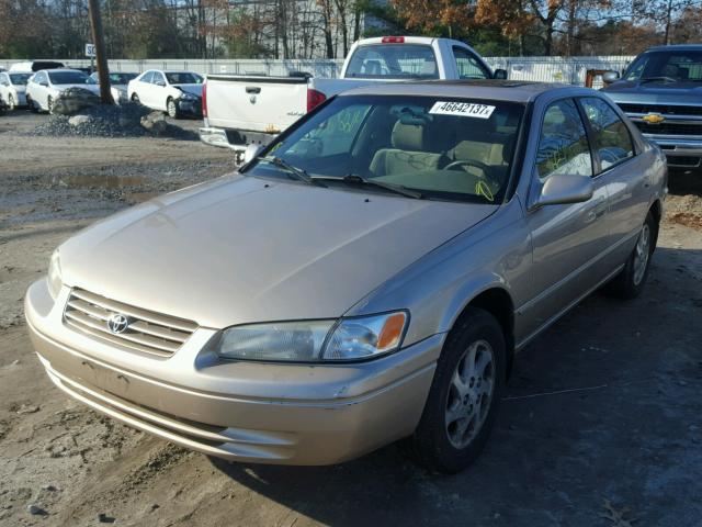 4T1BF22K2XU929896 - 1999 TOYOTA CAMRY LE TAN photo 2