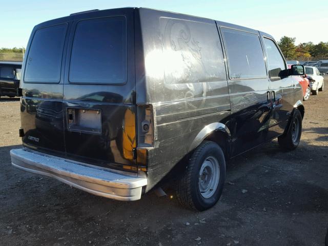 1GCDM19W7XB123103 - 1999 CHEVROLET ASTRO BLACK photo 4