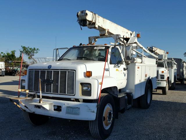 1GBM7H1J7TJ106998 - 1996 CHEVROLET KODIAK C7H WHITE photo 2