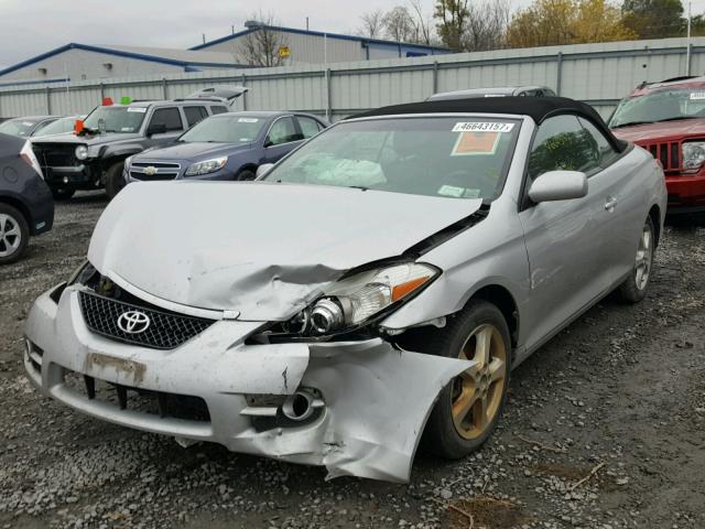 4T1FA38PX7U135303 - 2007 TOYOTA CAMRY SOLA SILVER photo 2