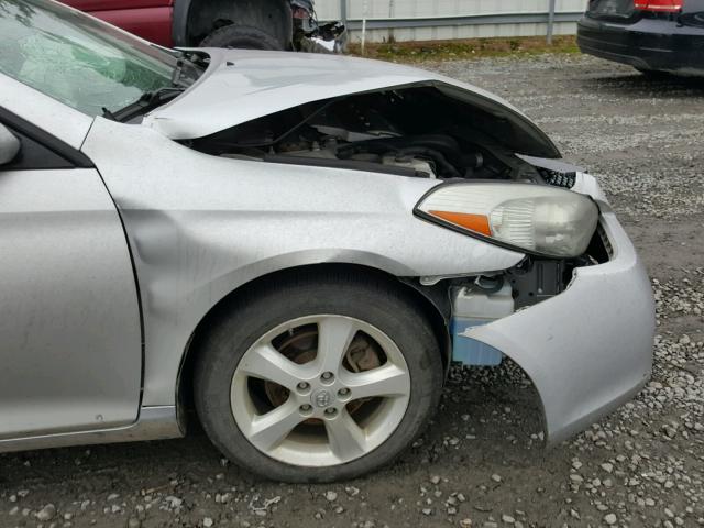 4T1FA38PX7U135303 - 2007 TOYOTA CAMRY SOLA SILVER photo 9