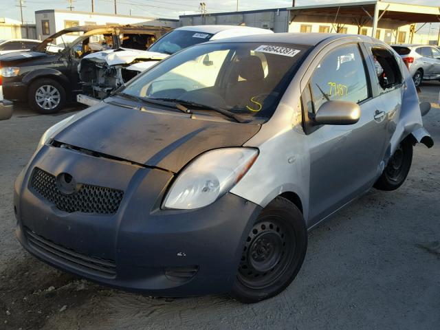 JTDJT923375114594 - 2007 TOYOTA YARIS GRAY photo 2