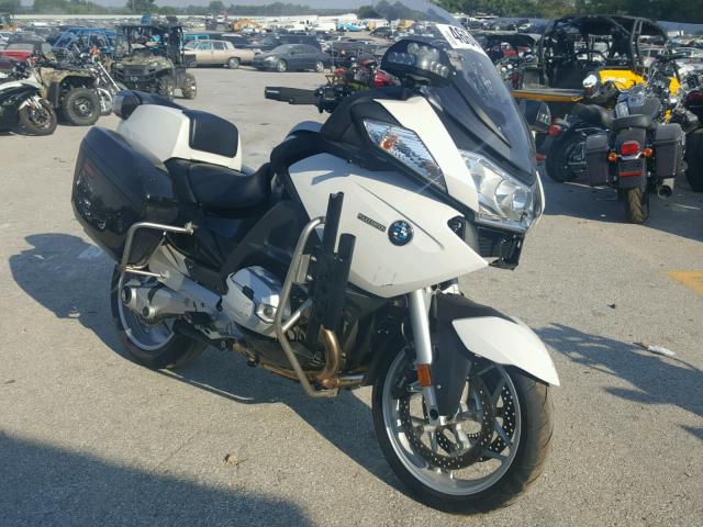 WB1044002BZW19464 - 2011 BMW R1200 RT WHITE photo 1