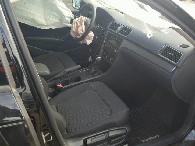 1VWAS7A36EC115981 - 2014 VOLKSWAGEN PASSAT S أسود صورة 5
