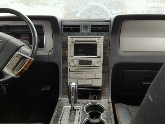 5LMFU28587LJ00939 - 2007 LINCOLN NAVIGATOR PURPLE photo 9