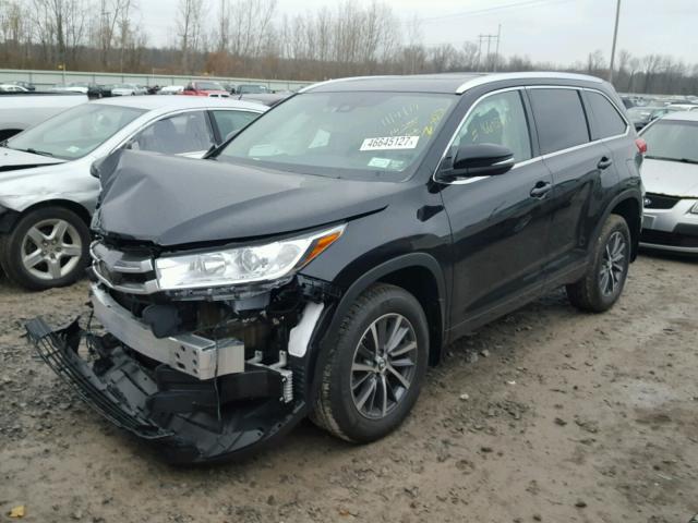 5TDJZRFH3HS483679 - 2017 TOYOTA HIGHLANDER BLACK photo 2