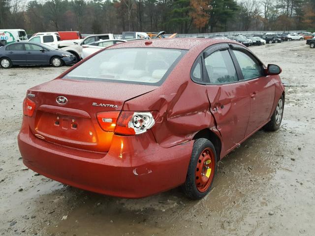 KMHDU46D58U293322 - 2008 HYUNDAI ELANTRA GL RED photo 4