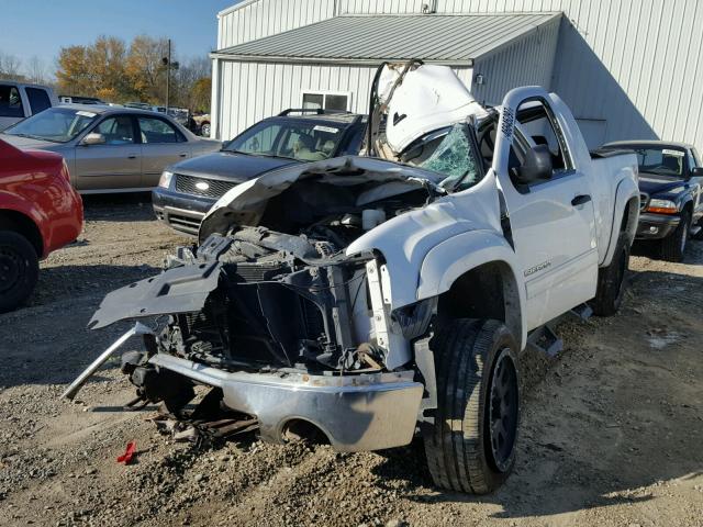 2GTEK290991122467 - 2009 GMC SIERRA K15 WHITE photo 2