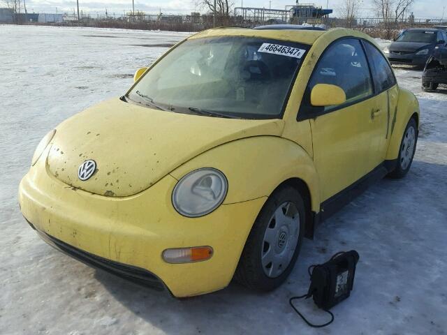 3VWBF61C0WM043369 - 1998 VOLKSWAGEN NEW BEETLE YELLOW photo 2