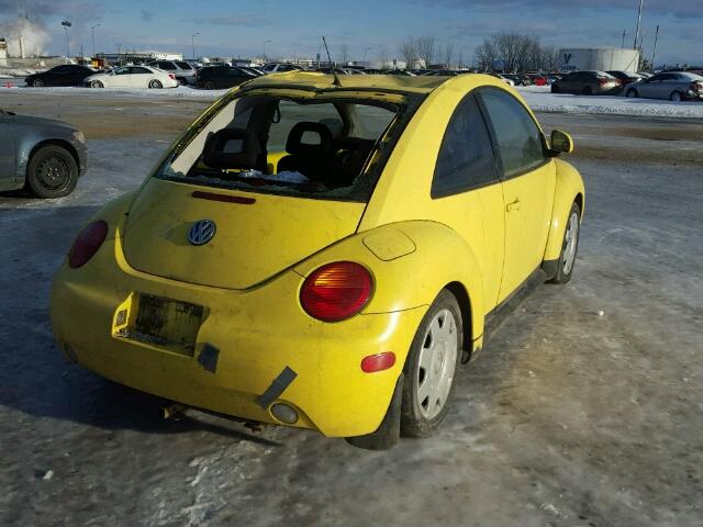 3VWBF61C0WM043369 - 1998 VOLKSWAGEN NEW BEETLE YELLOW photo 4