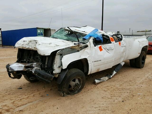 1GCJC33678F127334 - 2008 CHEVROLET SILVERADO WHITE photo 2