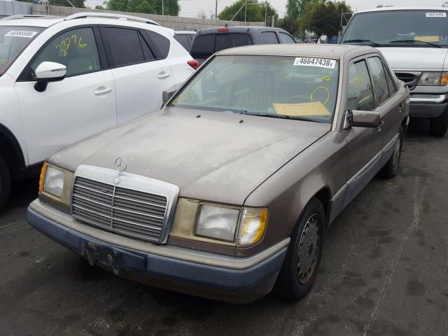 WDBEB28D3NB609354 - 1992 MERCEDES-BENZ 300 D GOLD photo 2